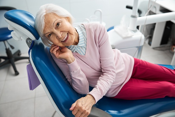 Important Facts About Adjusting To New Dentures